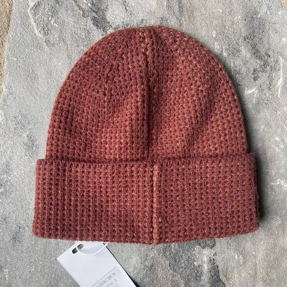 Anthropologie- ITC SUSTAINABLE Waffle Beanie - Picture 4 of 5